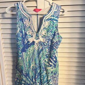 Lilly Pulitzer’s shift dress 
EUC
Pet free home
Non smoking house 
Size M